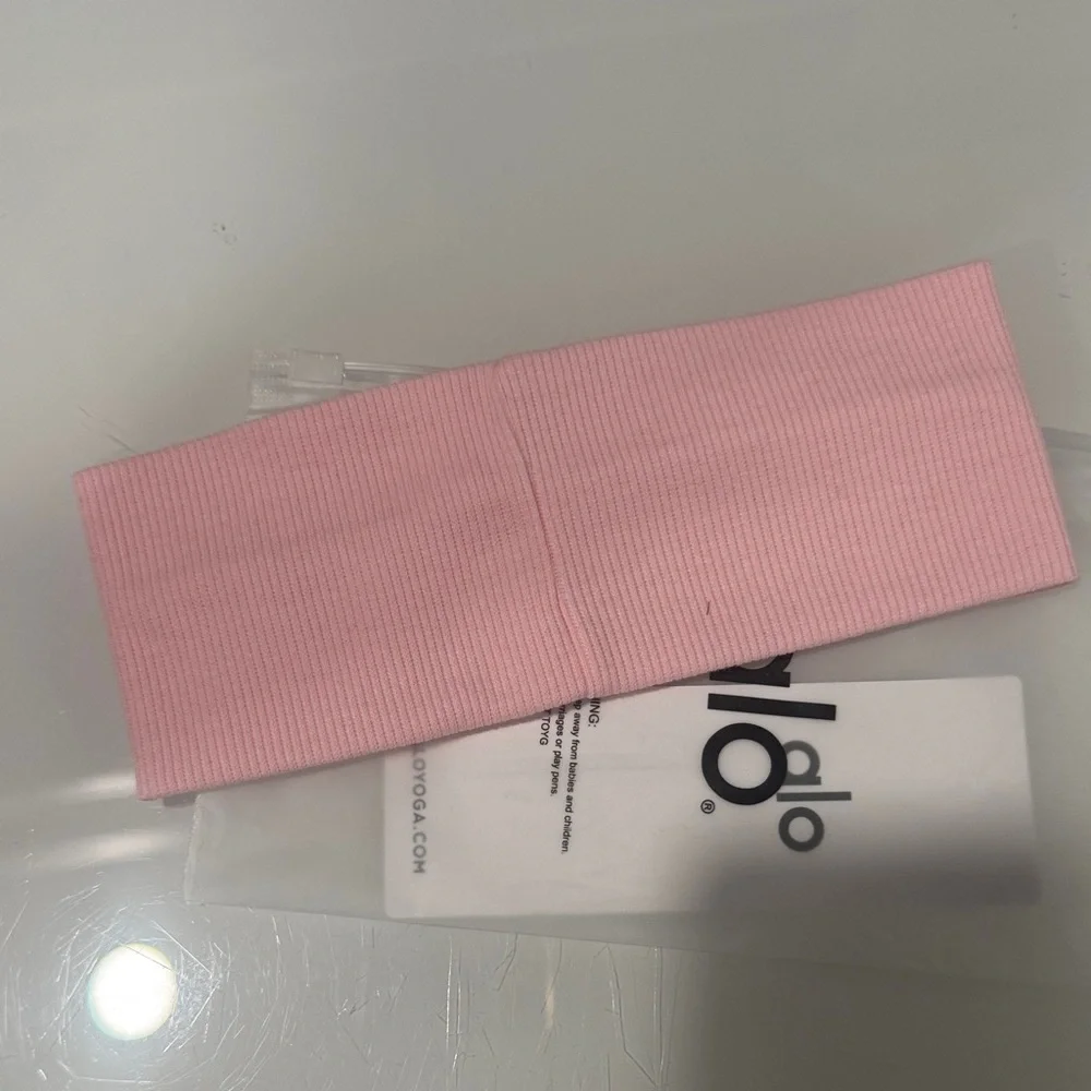 ALO Yoga Light Pink Ribbed Stretch Headband